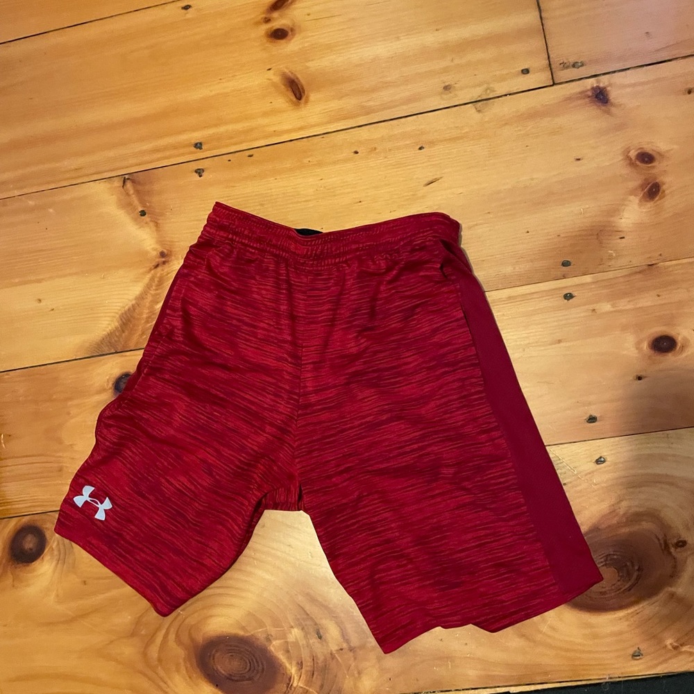 Red under armour long shorts elastic band Size SM